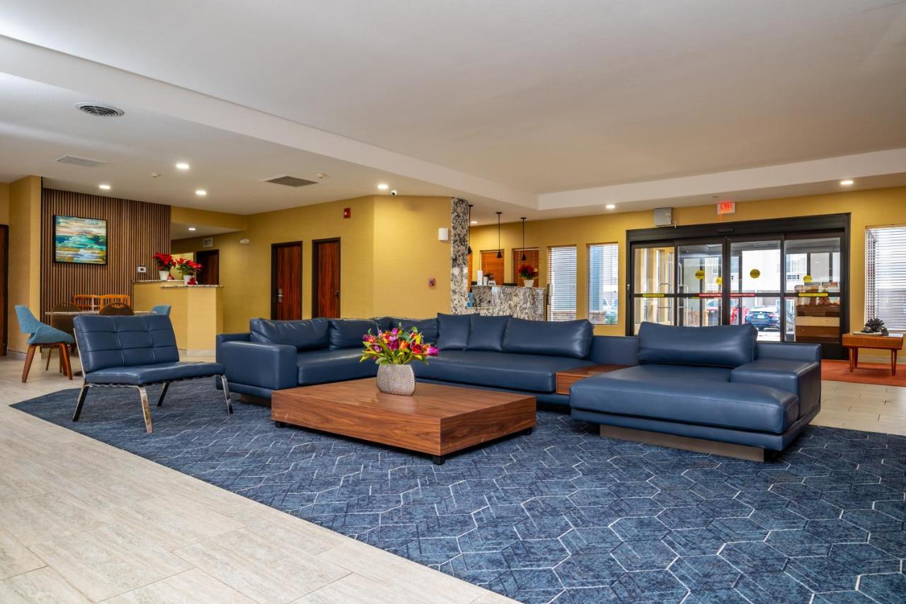 טופיקה Endeavor Inn & Suites, Trademark Collection By Wyndham מראה חיצוני תמונה